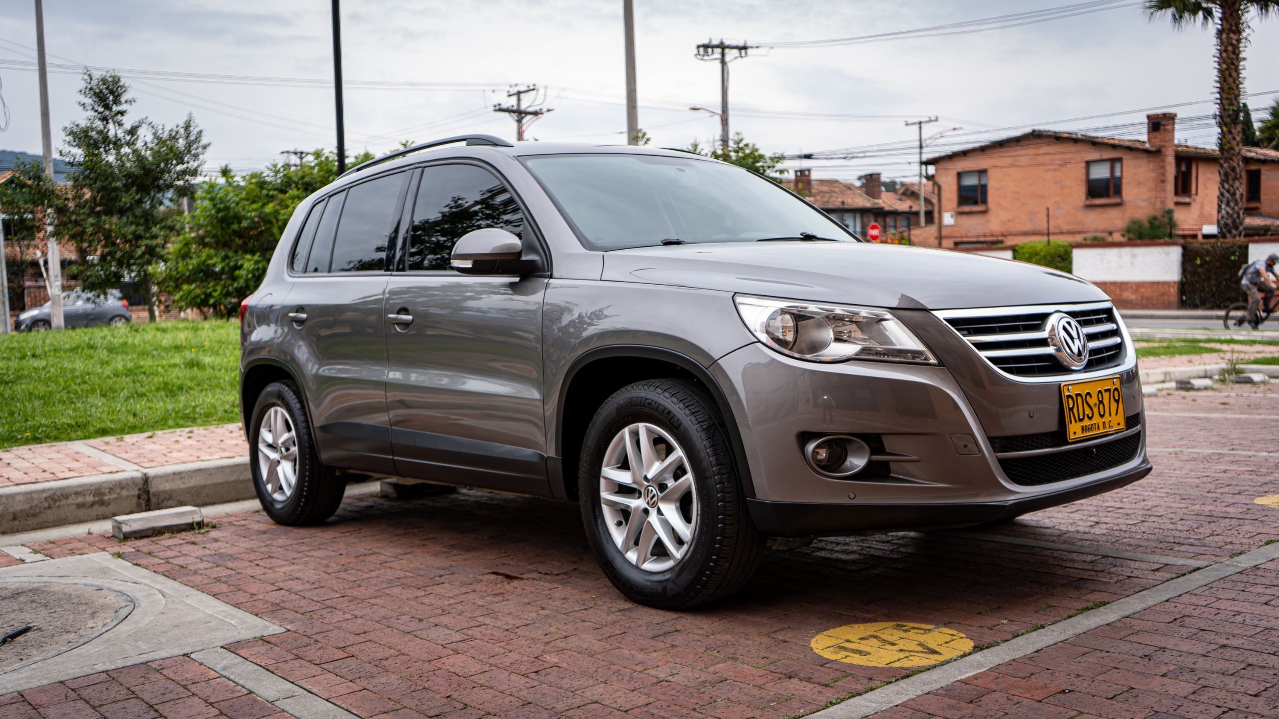 Volkswagen Tiguan  2011