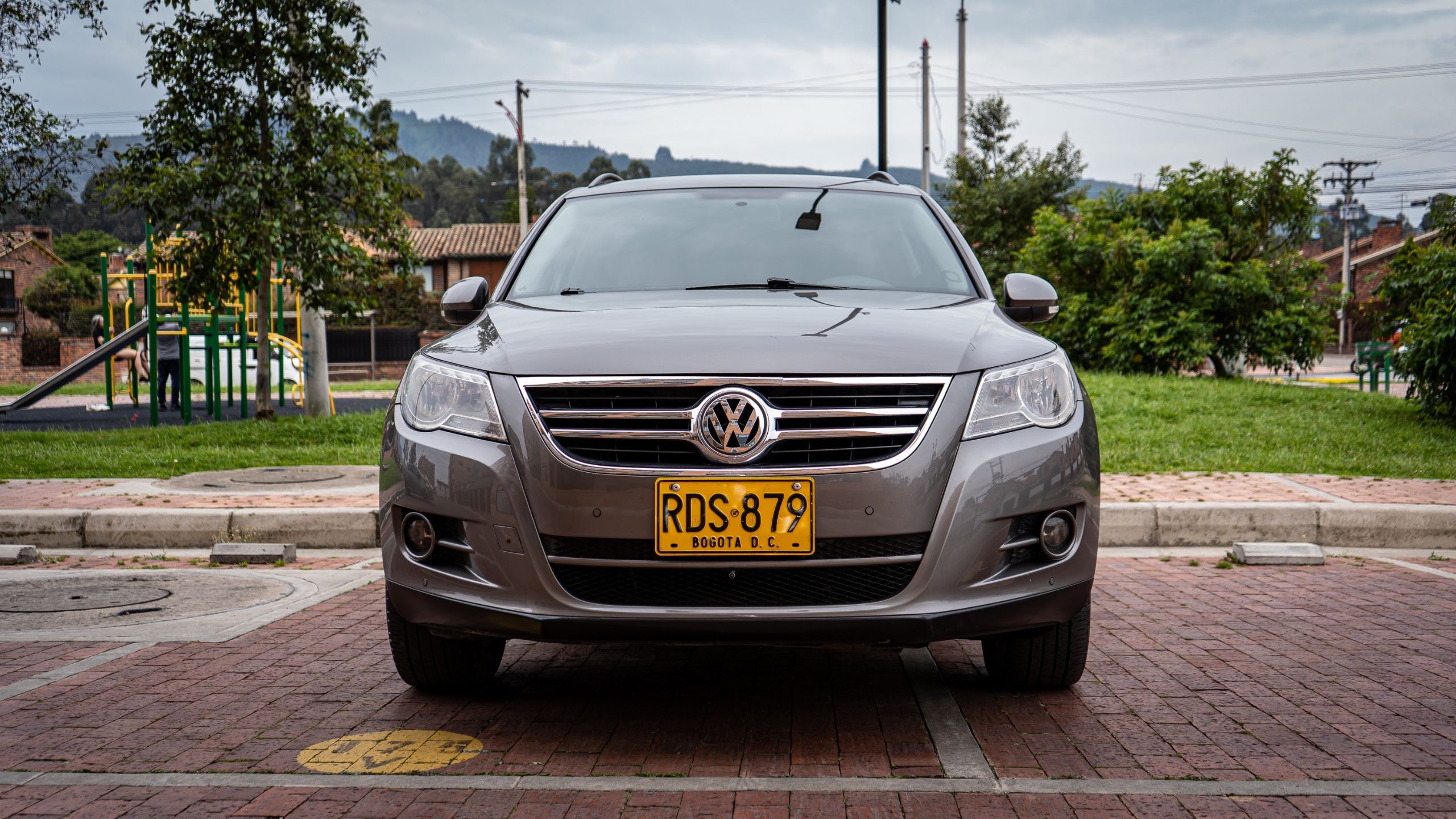 Volkswagen Tiguan  2011