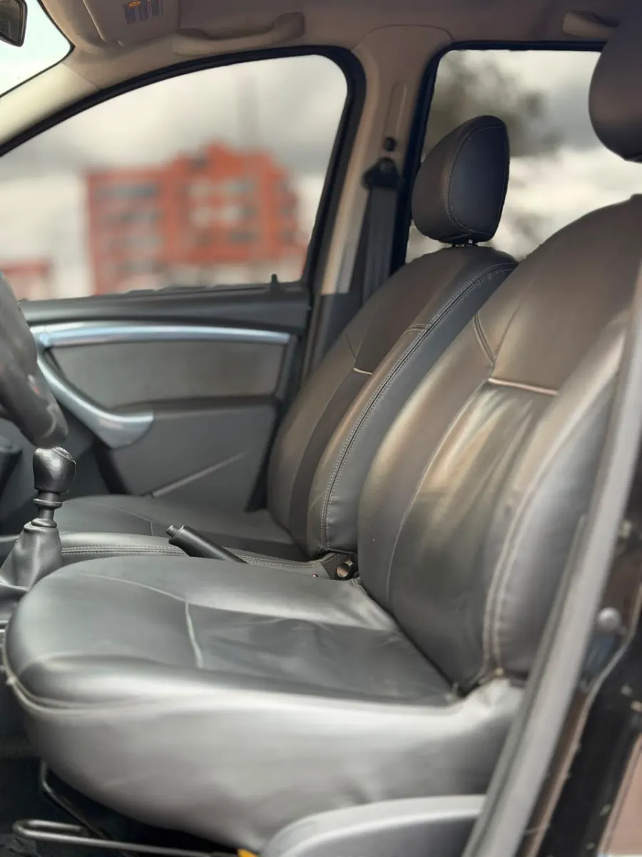 Renault  Duster Dinamyque 2013