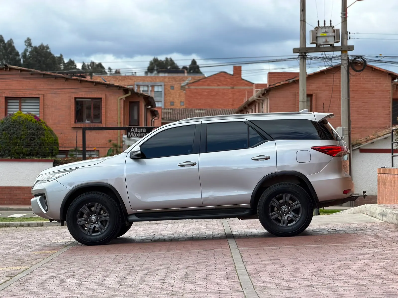 Toyota FORTUNER 2.7 4X2 2017