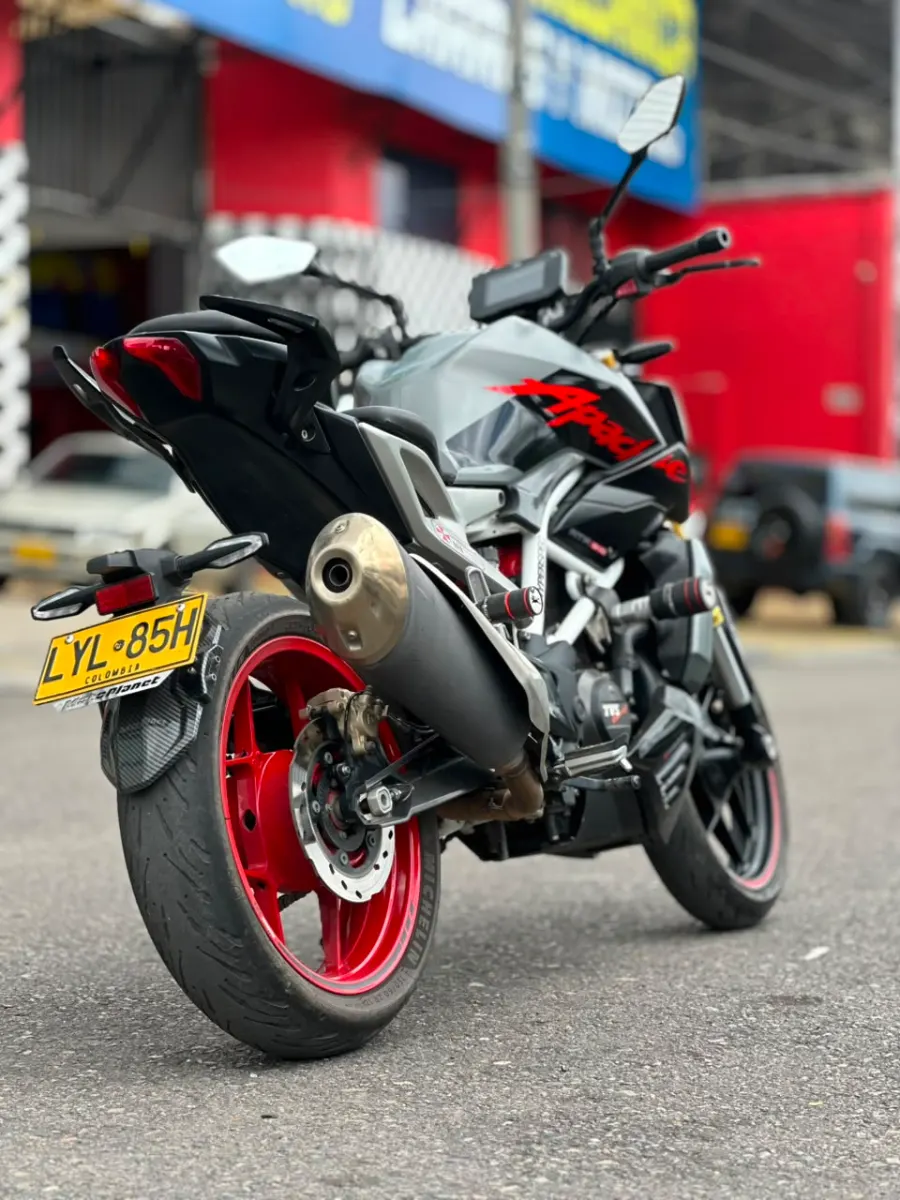 TVS Apache RR310 2025