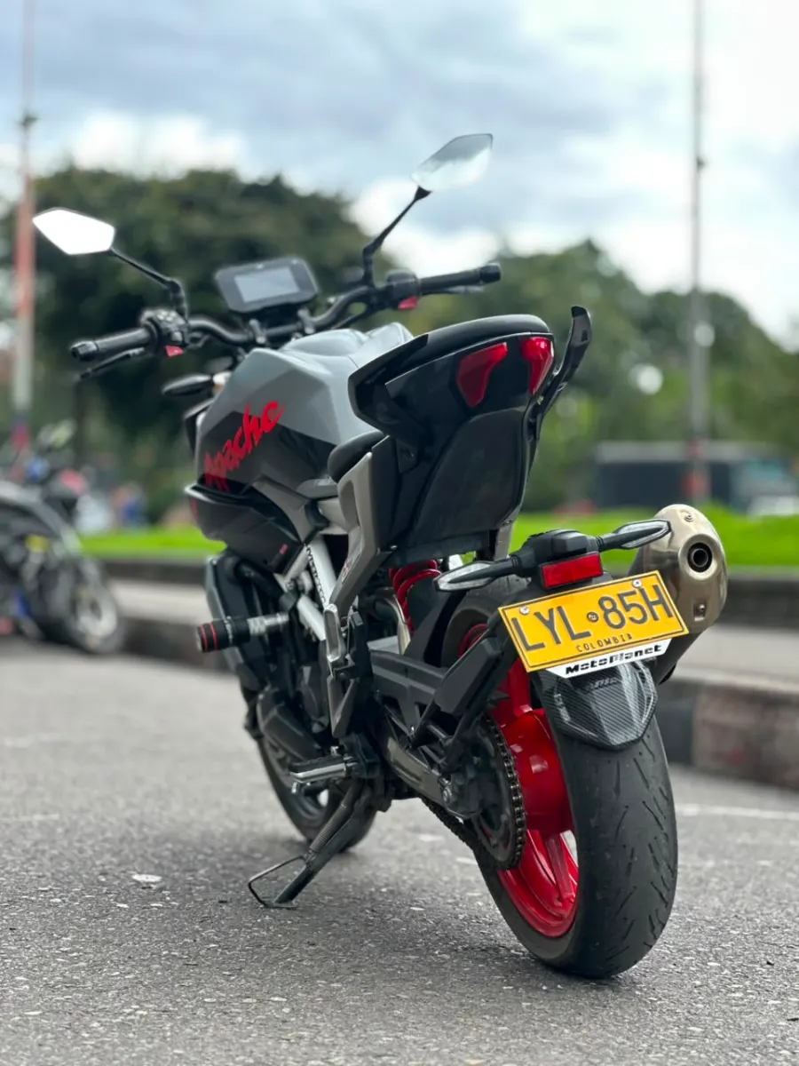 TVS Apache RR310 2025
