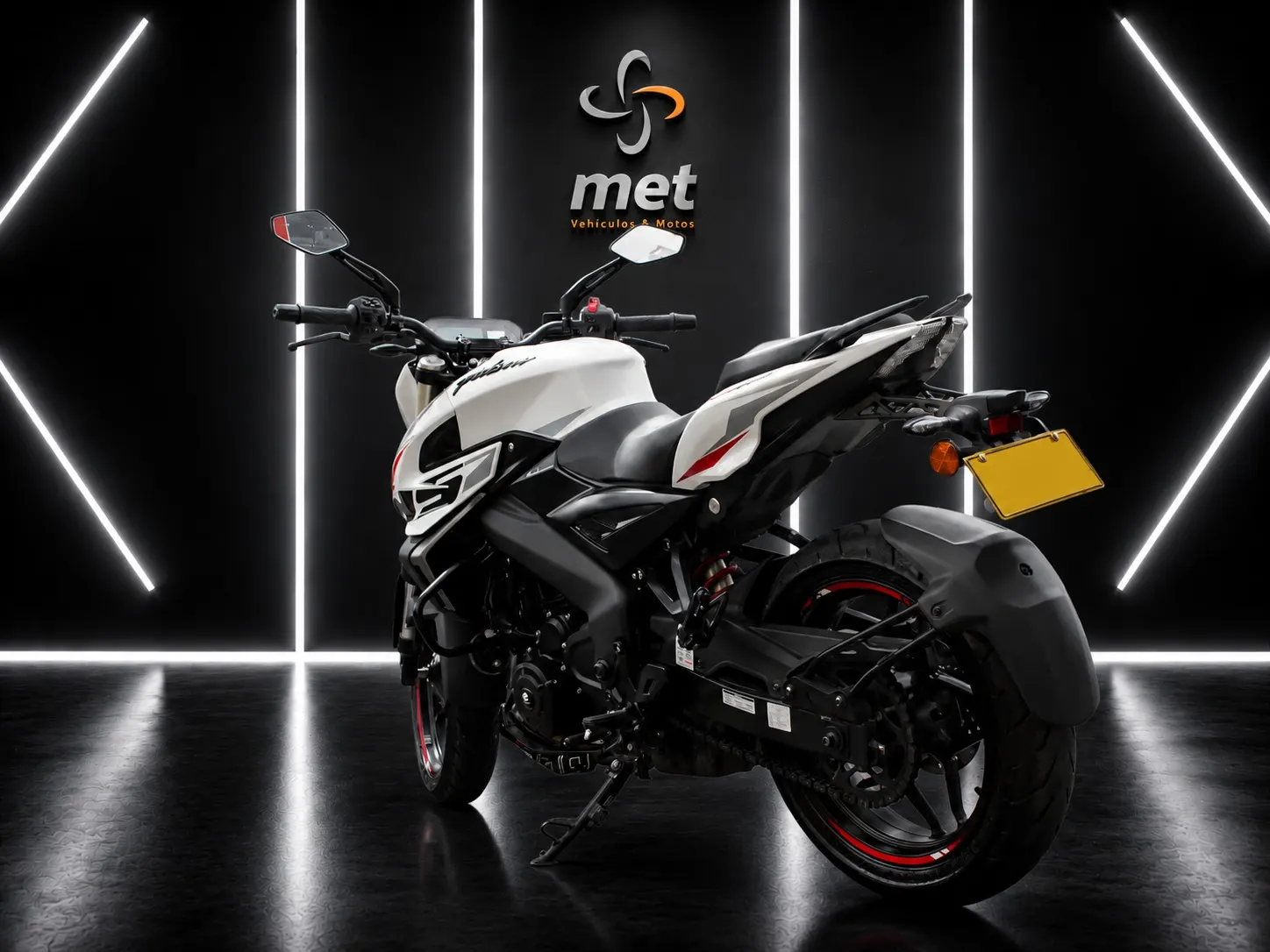 BAJAJ 400 2026