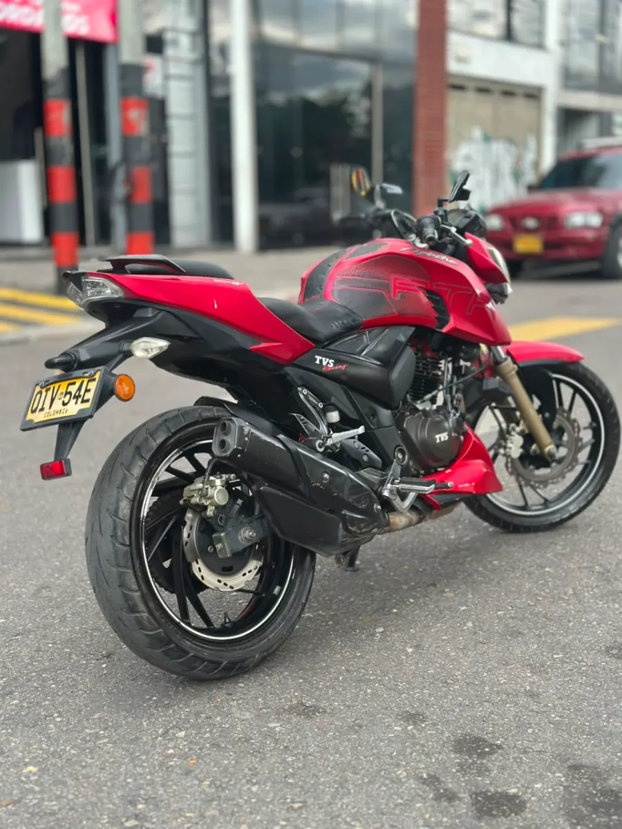 2018 TVS Apache RTR 200 4V Usada | Bogotá — imagen 4