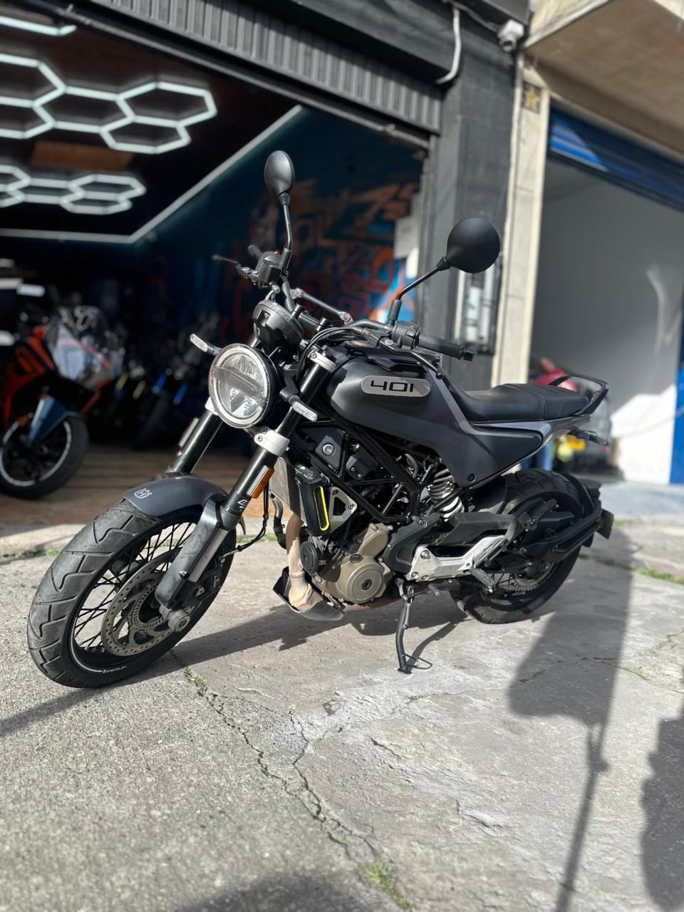Husqvarna Svarpilen 2023