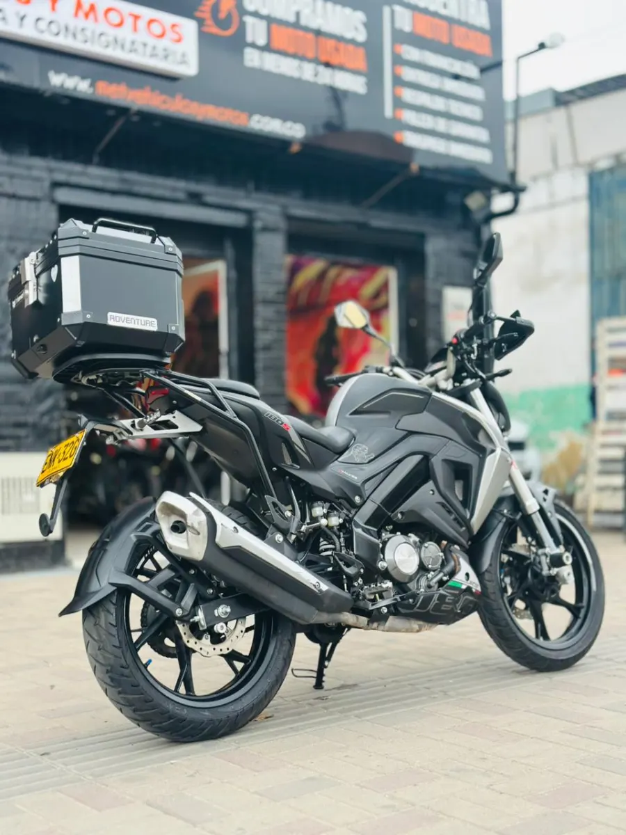 Benelli 180S 2023