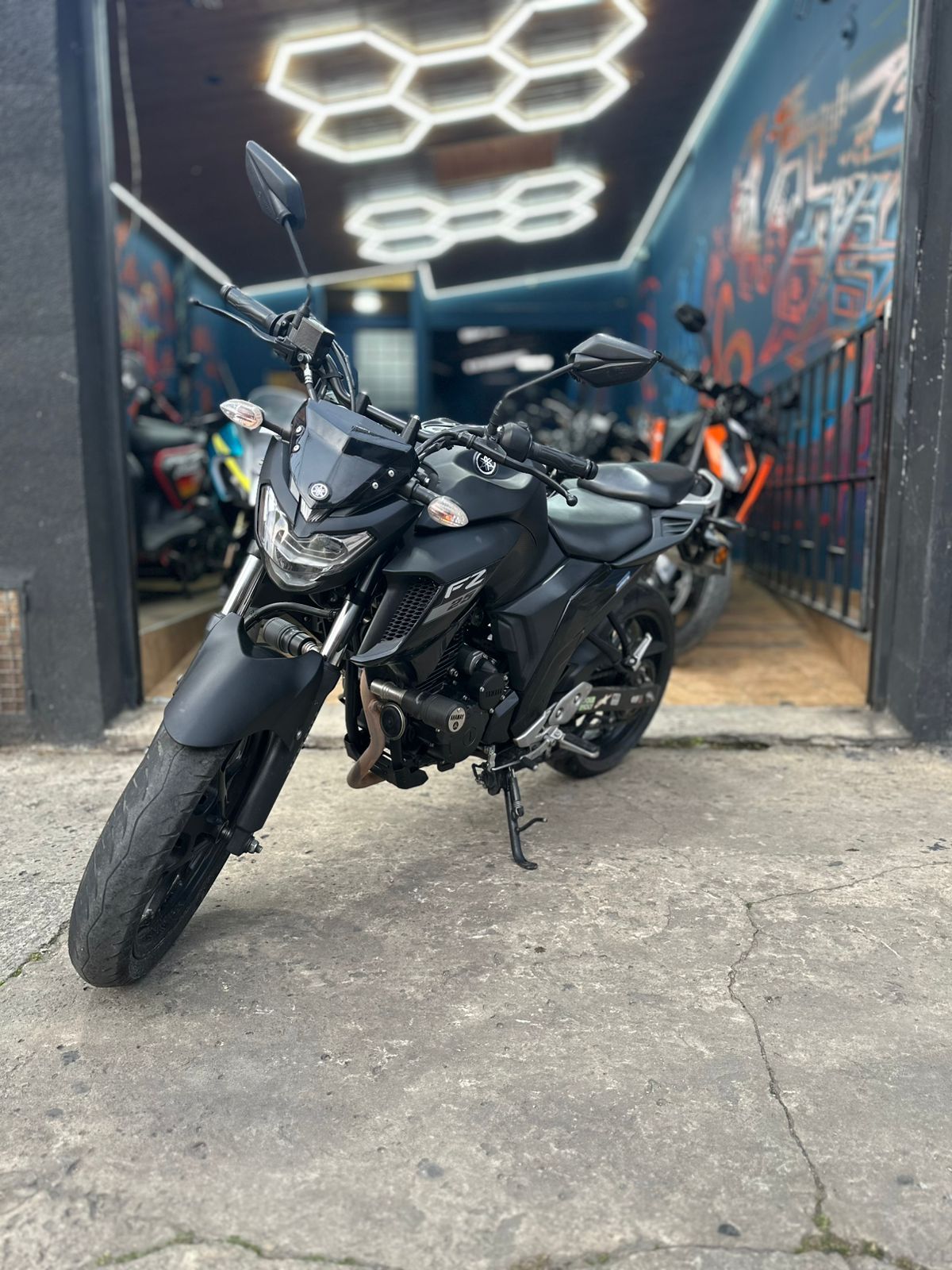 Yamaha FZN250 2025