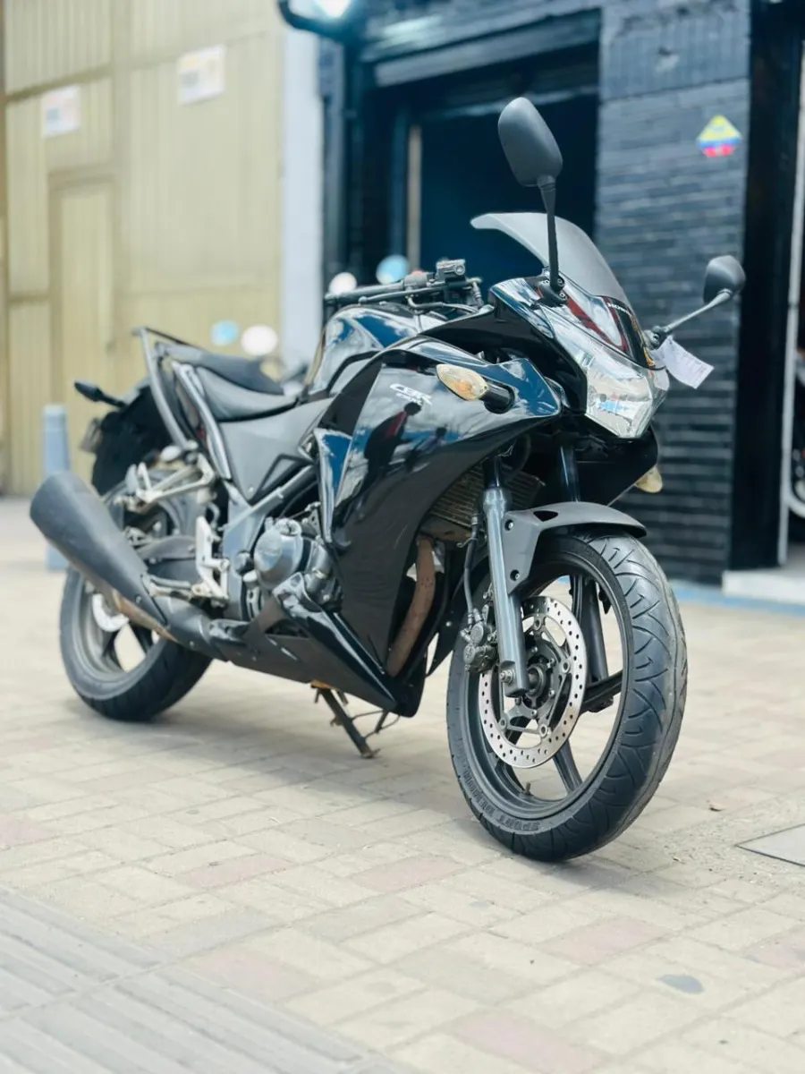 Honda CBR 250 RD 2014