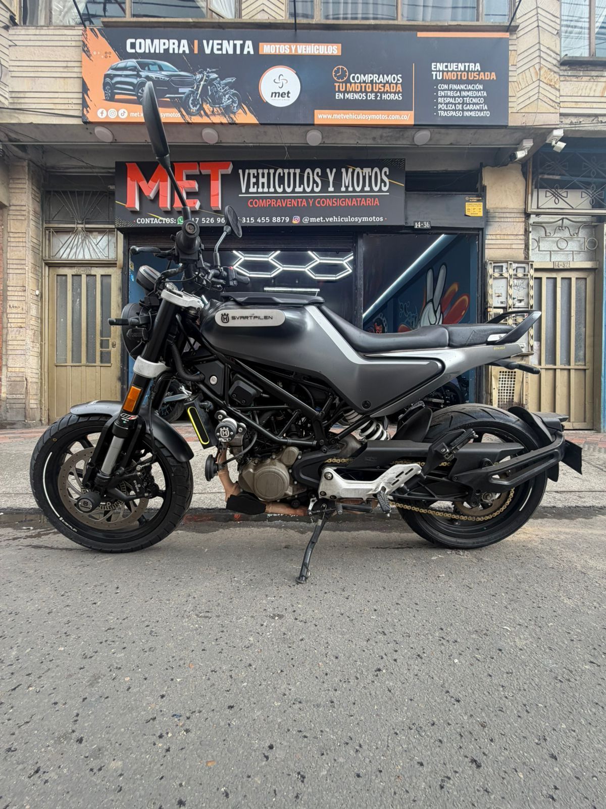 Husqvarna Svartpilen 200 2022