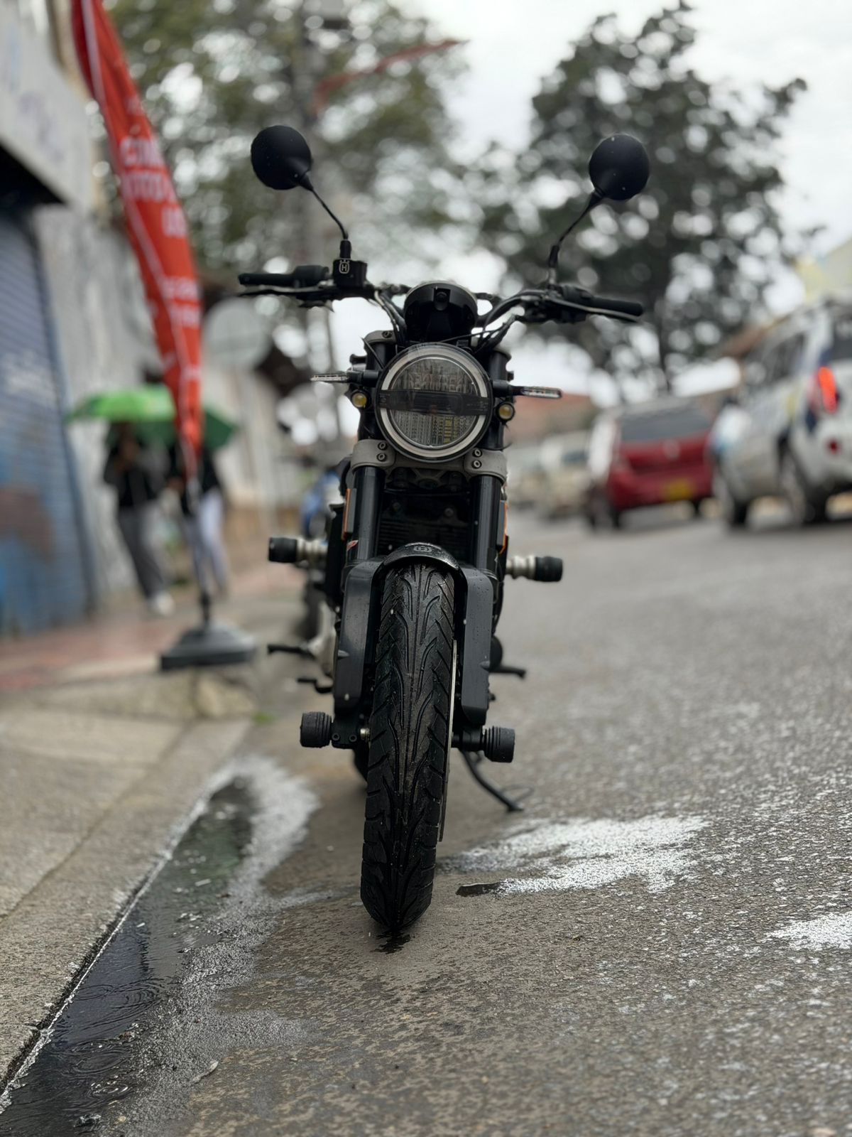 Husqvarna Svartpilen 200 2022