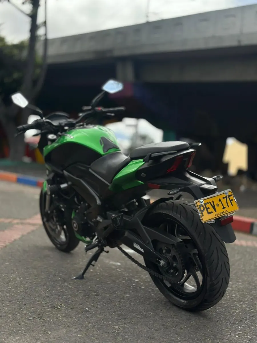2021 BAJAJ Dominar D 400 Usada |Bogotá — imagen 2