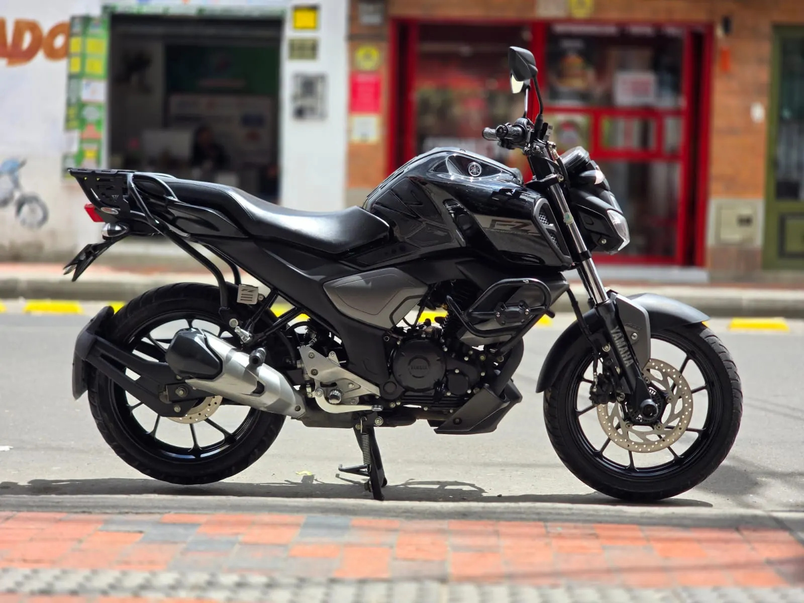 2025 Yamaha FZN 150A FZ15 Usada | Chia — imagen 6