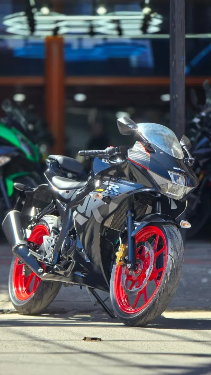 Suzuki Gsx 150 2025