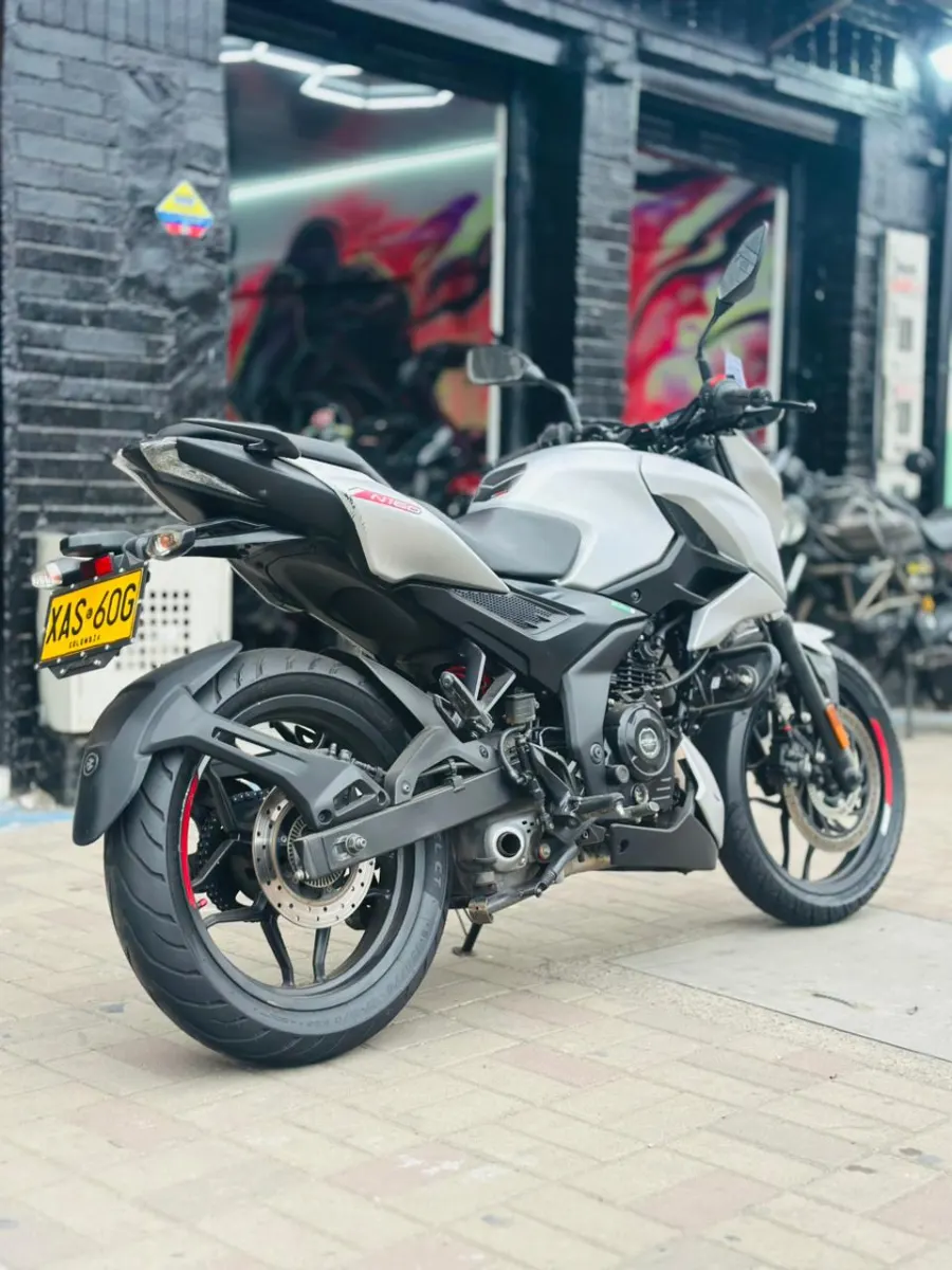 BAJAJ PULSAR N160 2024