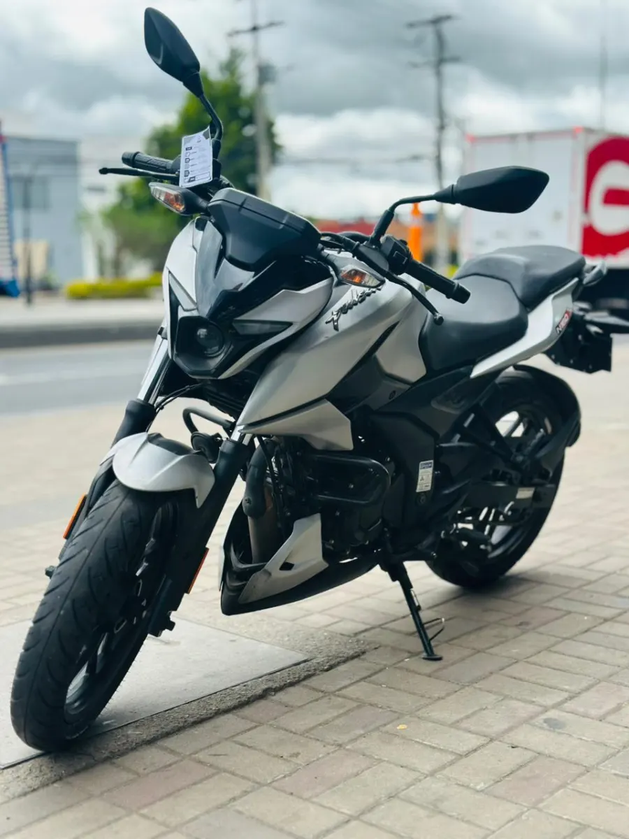 BAJAJ PULSAR N160 2024