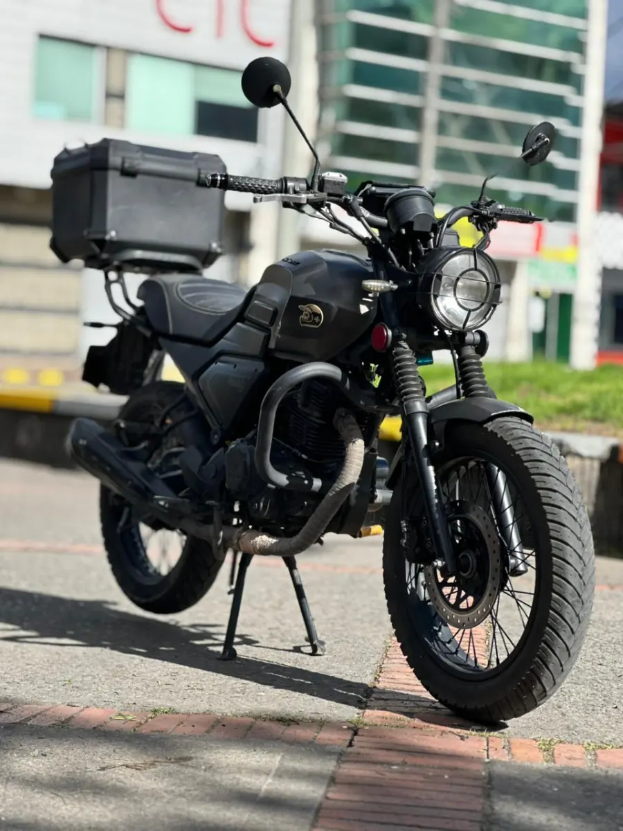 Victory Bomber 150 2023