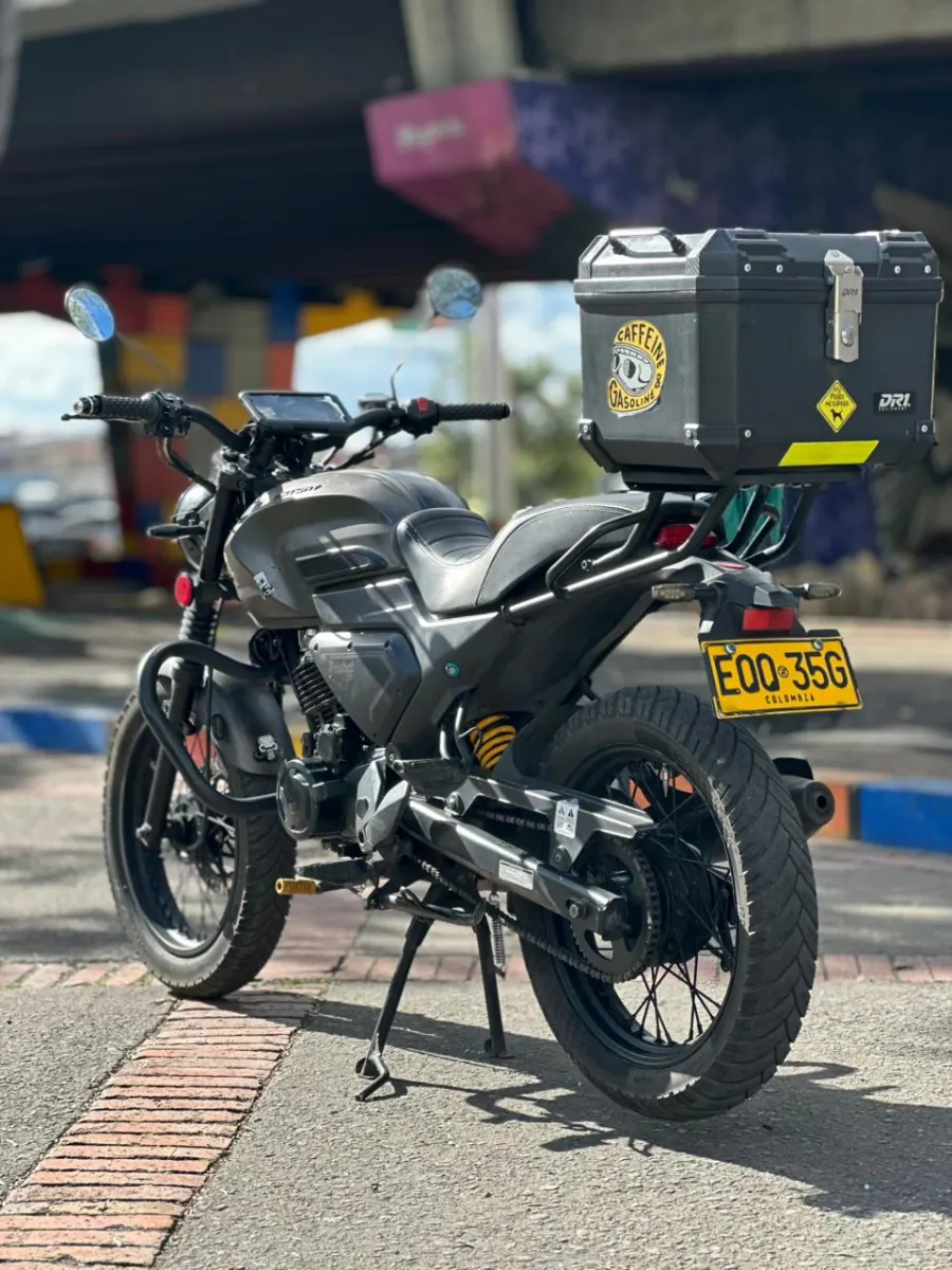 Victory Bomber 150 2023