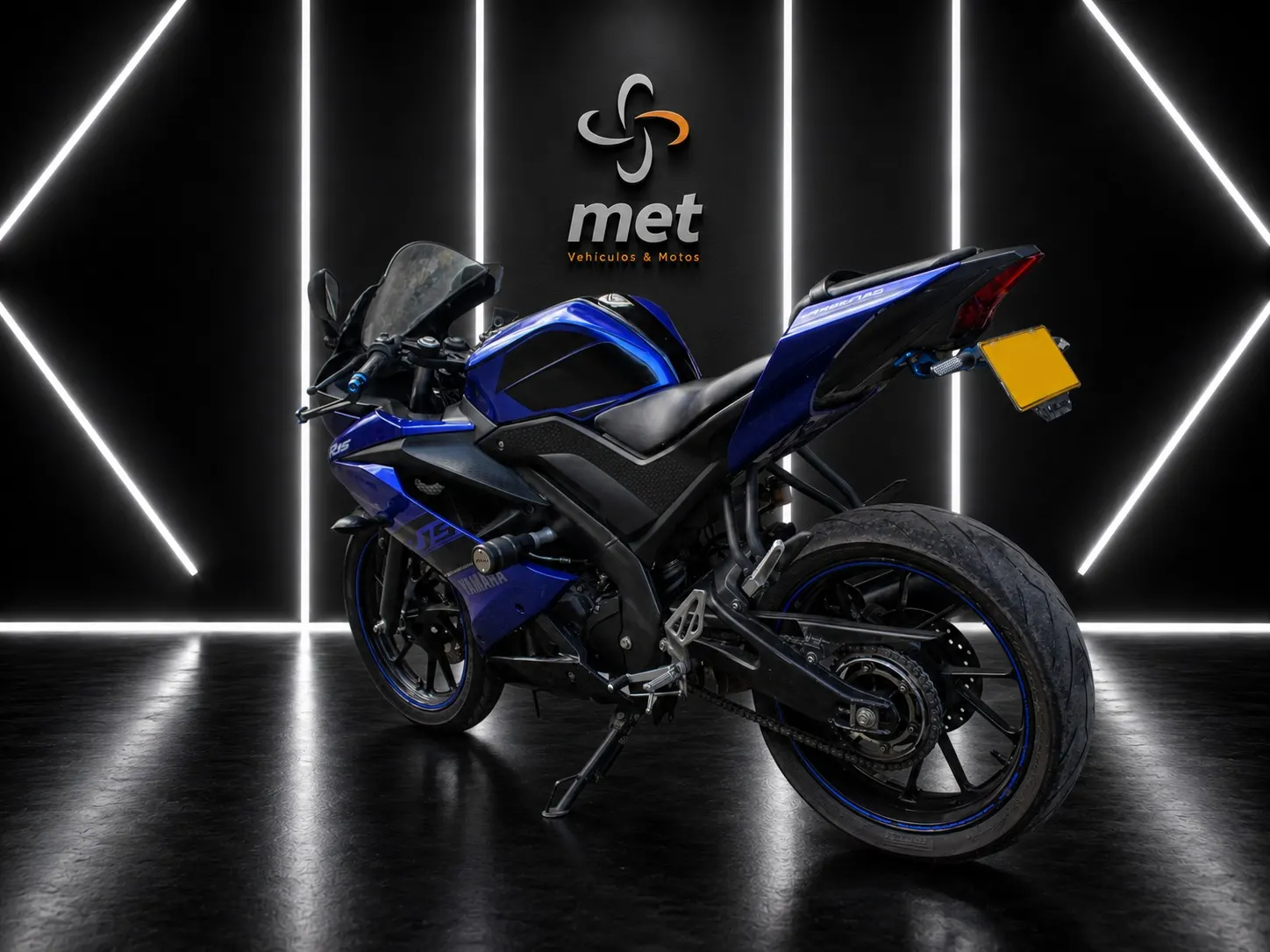 Yamaha R15 2021