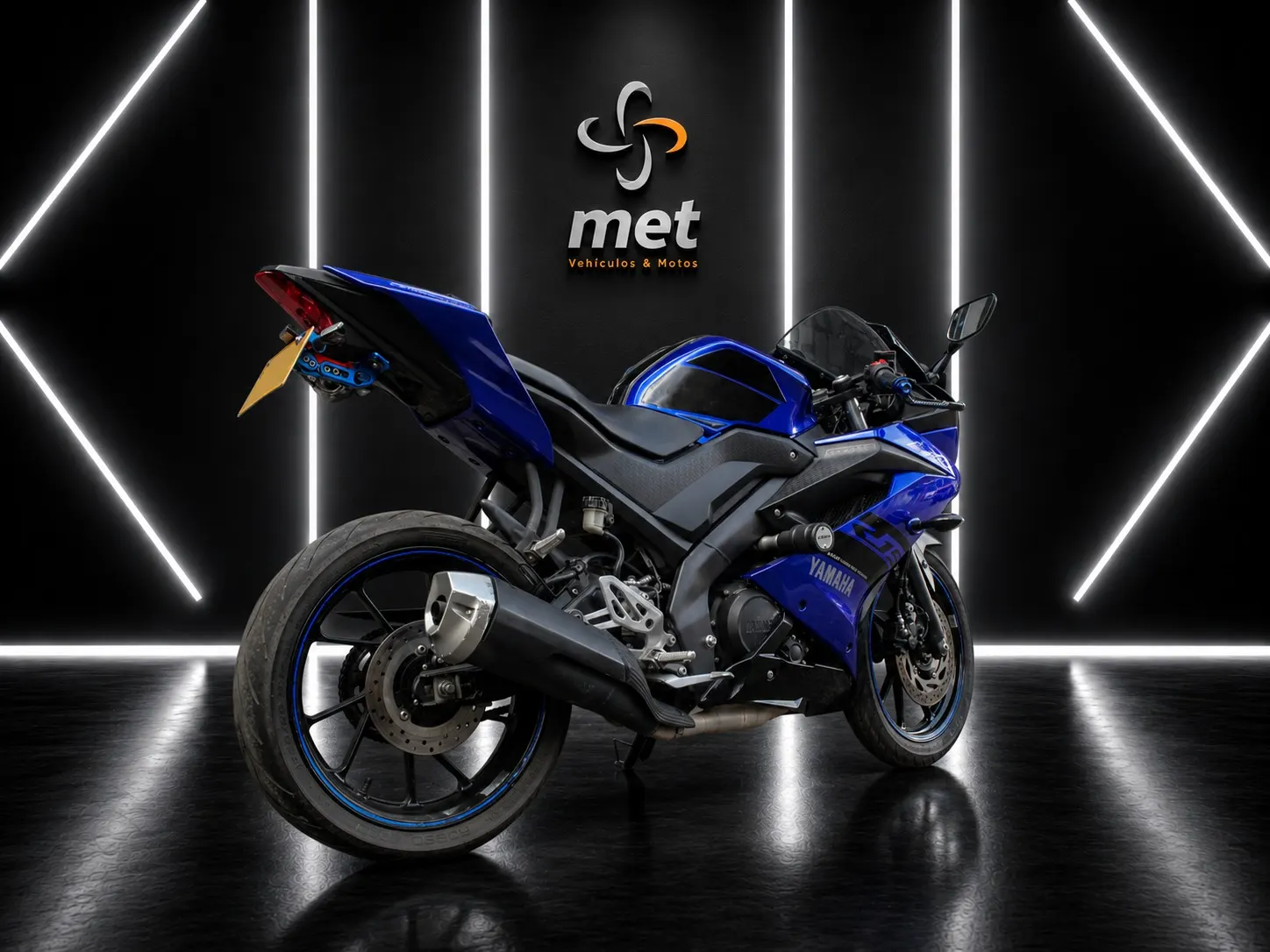 Yamaha R15 2021