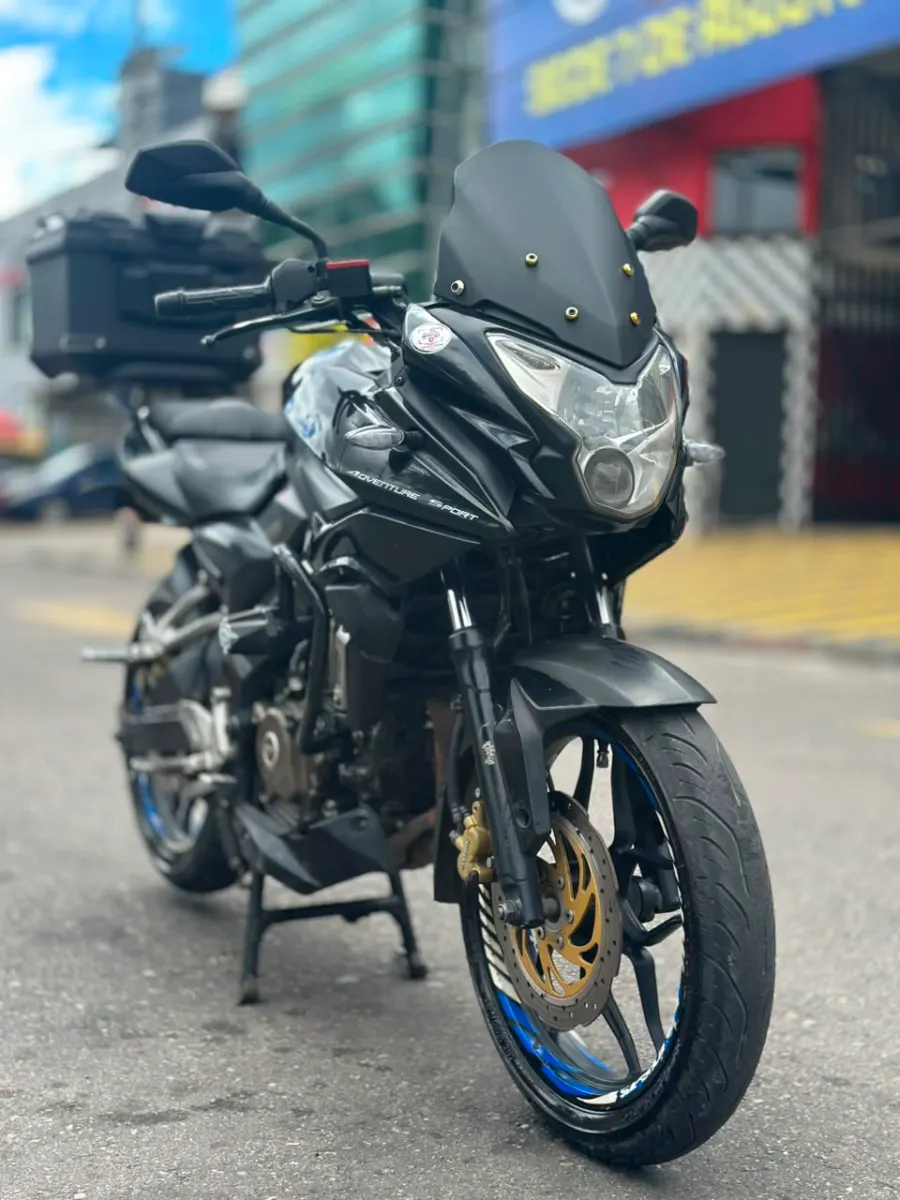 BAJAJ AS 200 2017
