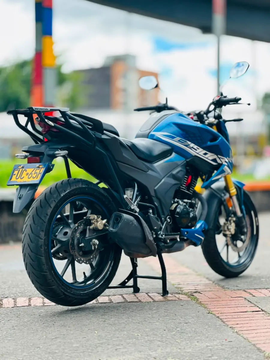 2025 Honda CB 190R Usada | Bogotá — imagen 4