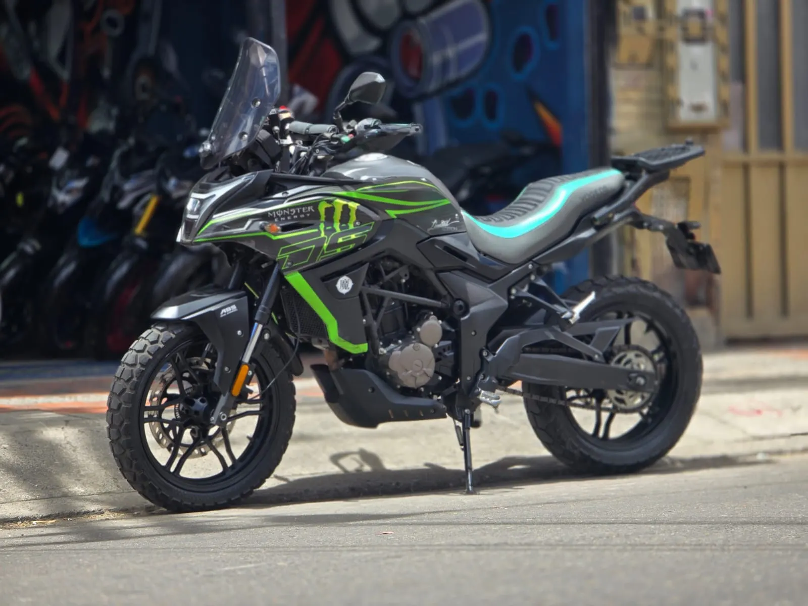 2024 AKT AK 300 DS6 Usada |Chia — imagen 3