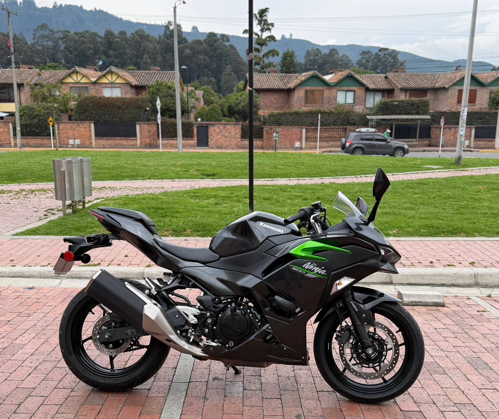 2025 Kawasaki EX 500 GS FNN Usada |Chia — imagen 4