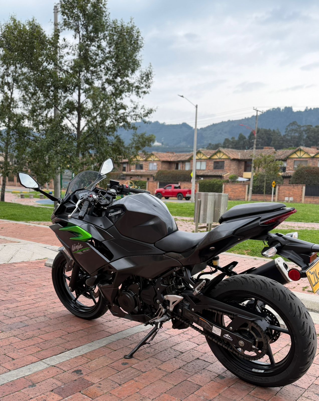 2025 Kawasaki EX 500 GS FNN Usada |Chia — imagen 5