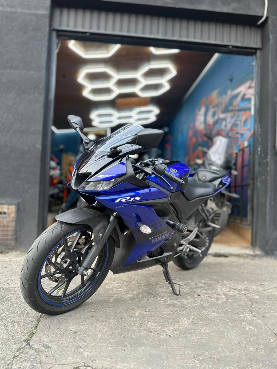 Yamaha R15 2023