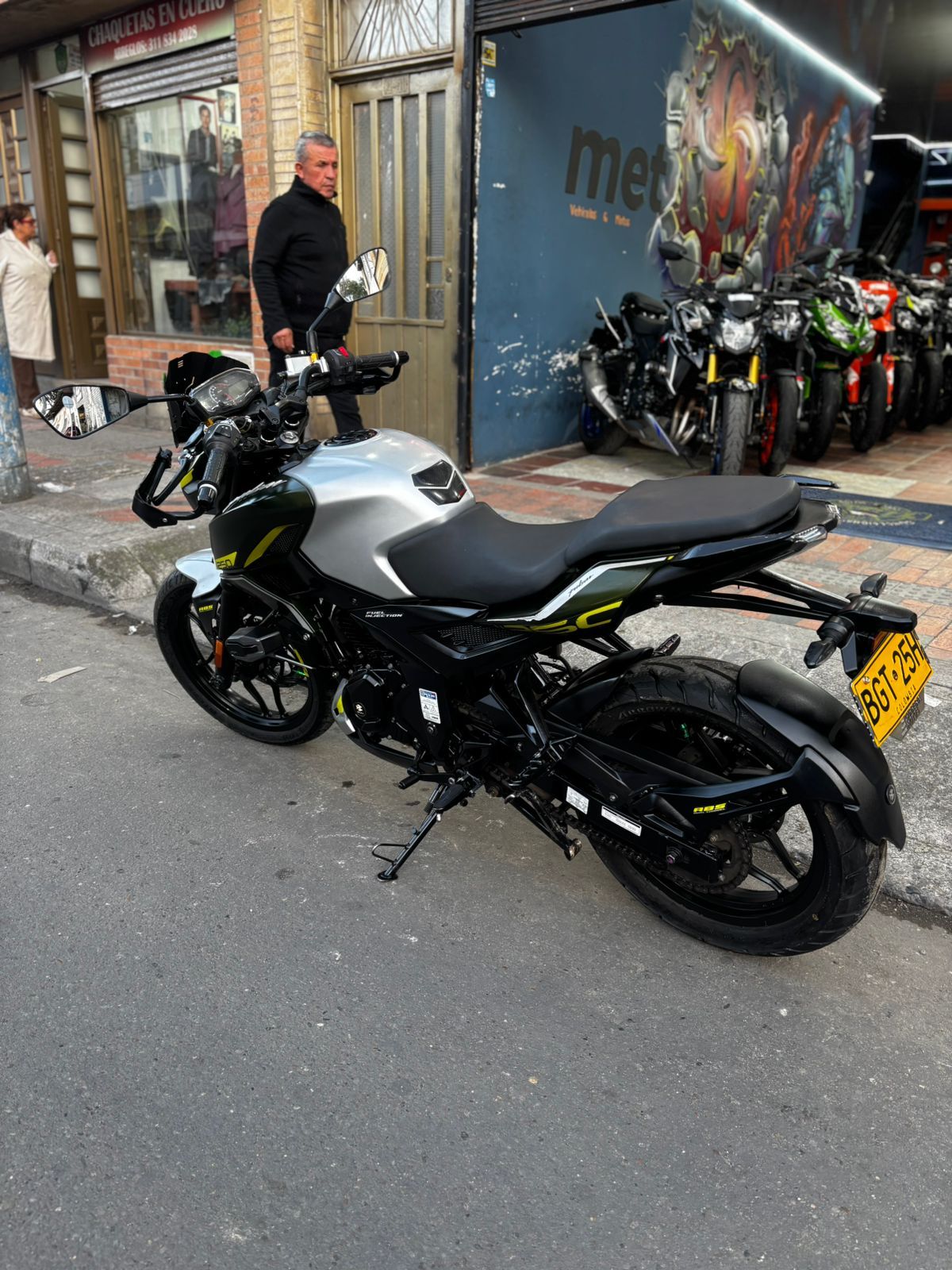 2025 BAJAJ Pulsar 250N Usada | Chia — imagen 3
