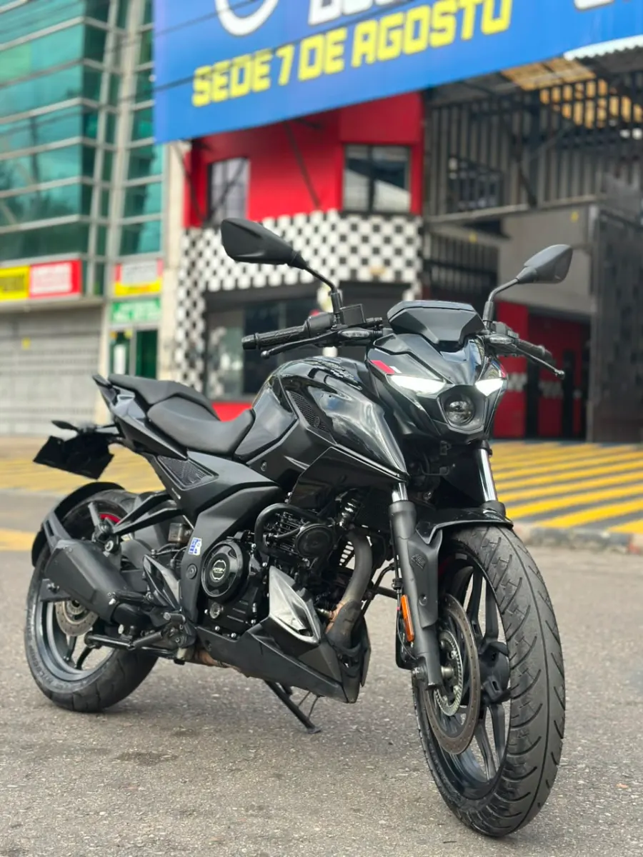 BAJAJ N250 2024