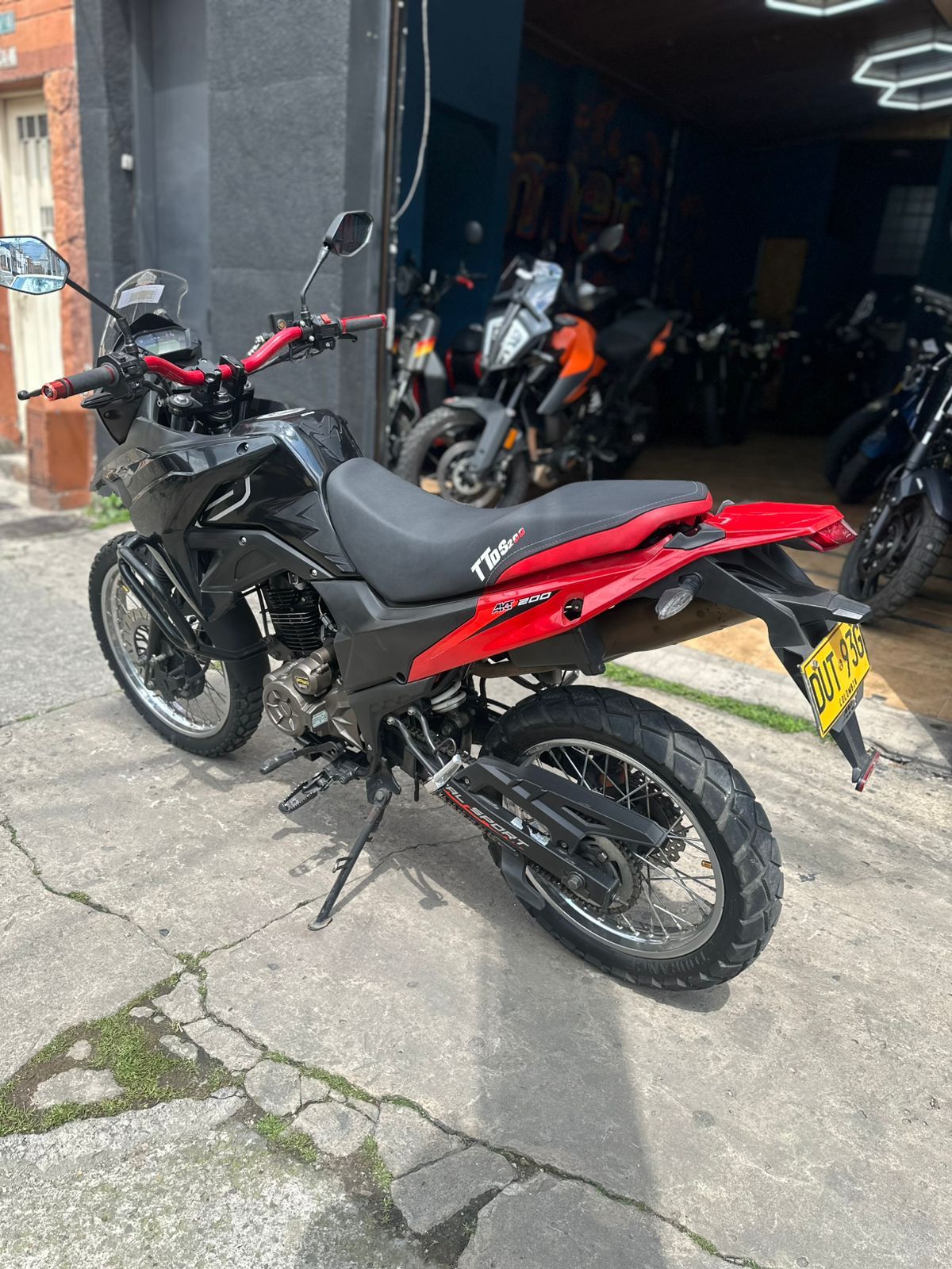 2023 AKT AK 200DS EIII Usada | Bogotá — imagen 4