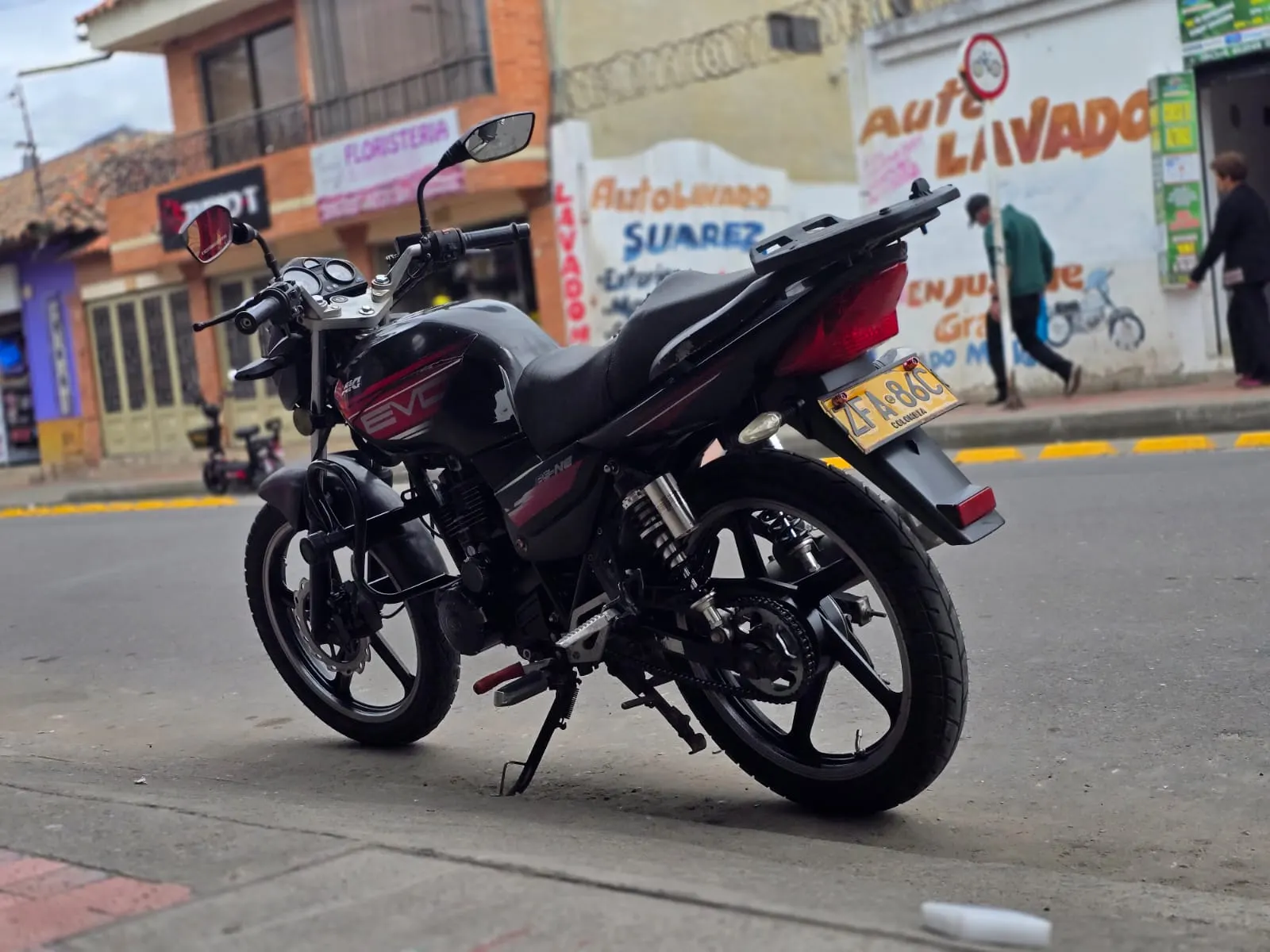 AKT AK 125 NE 2013