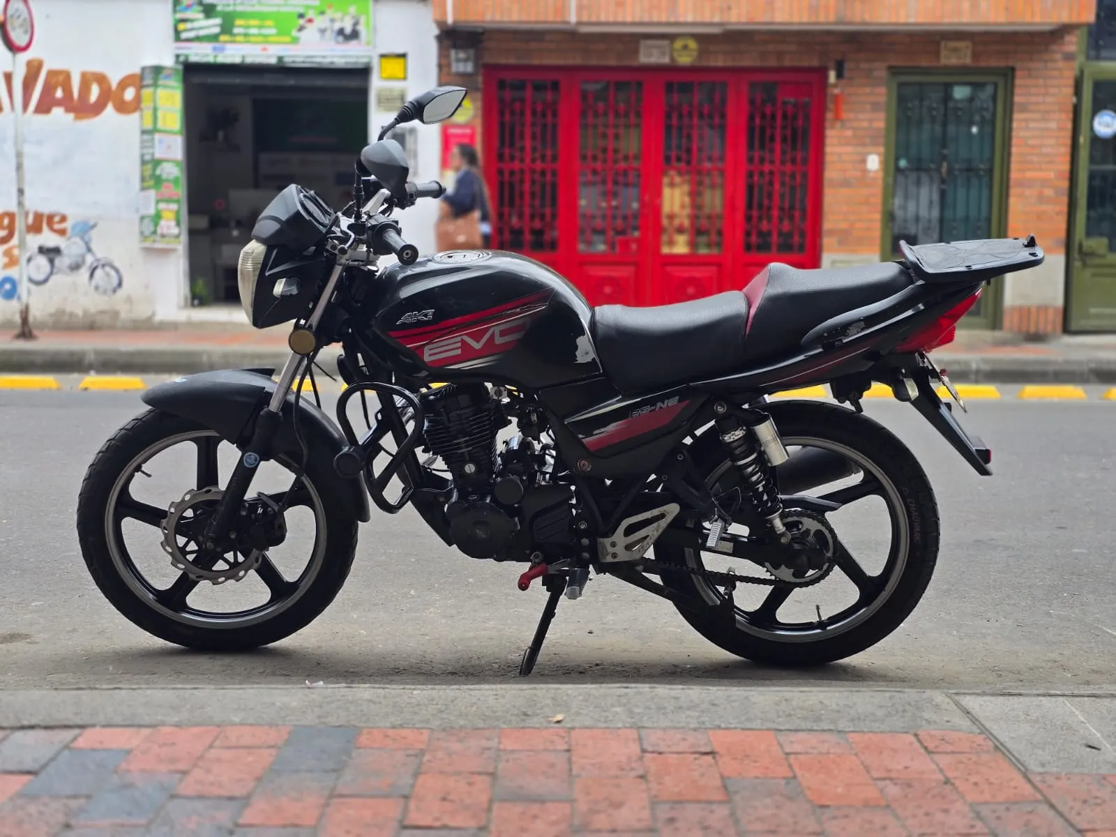 AKT AK 125 NE 2013