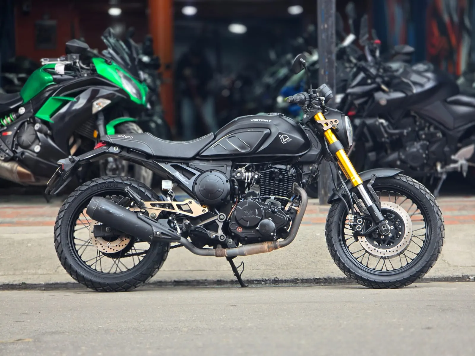 Victory Bomber 250 2023