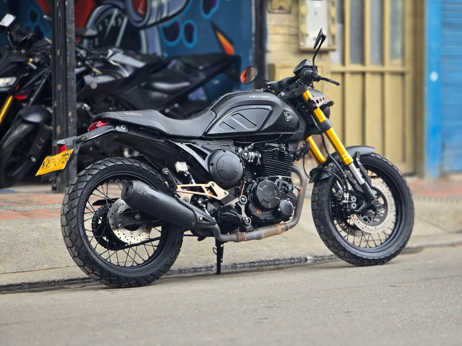 Victory Bomber 250 2023