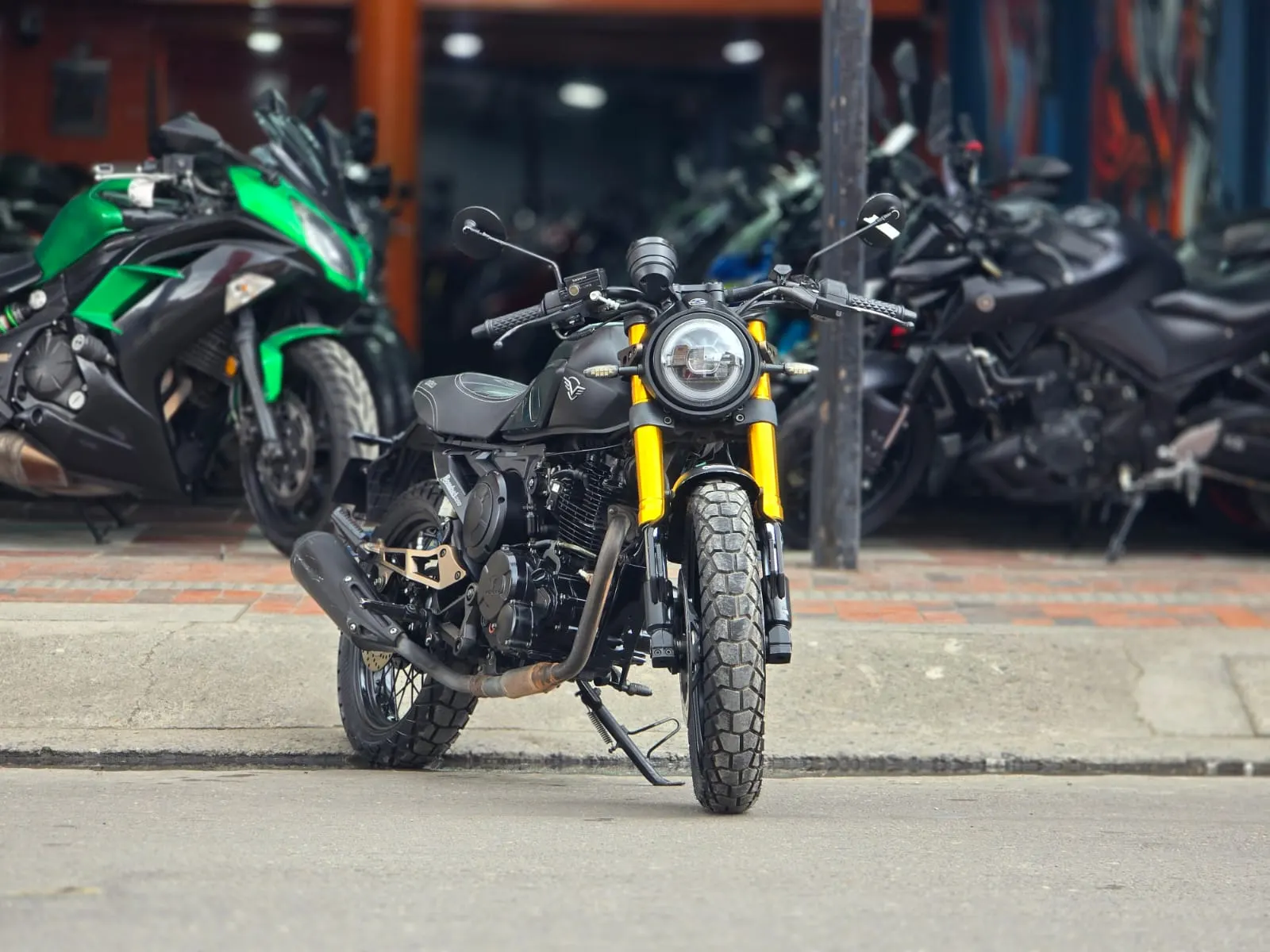 Victory Bomber 250 2023