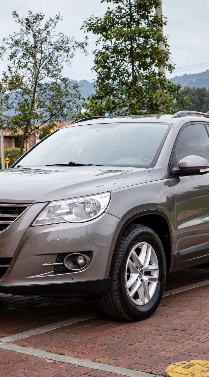 Volkswagen Tiguan  2011