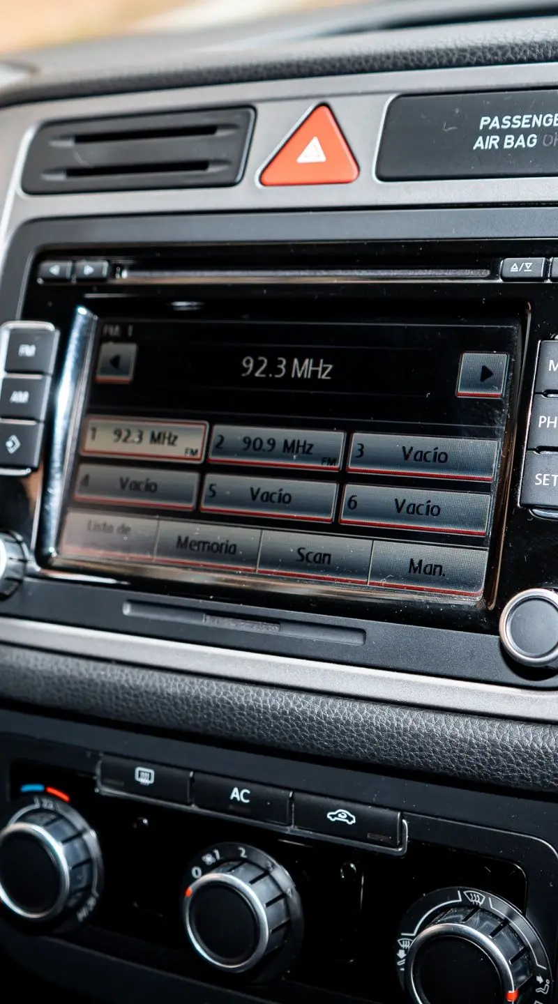 Volkswagen Tiguan  2011