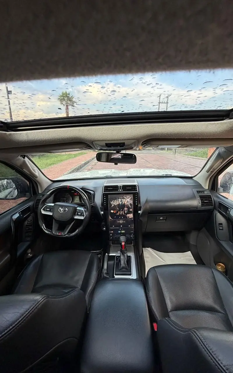 Toyota VX 2010