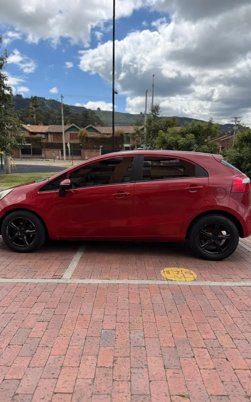 KIA RIO UB EX 2014