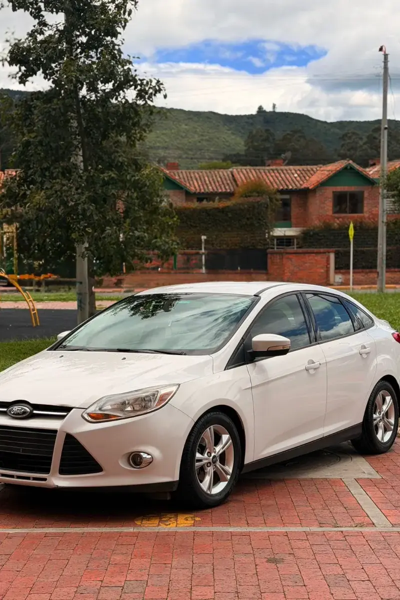 2013 Ford FOCUS SE Usado |Chía — imagen 1