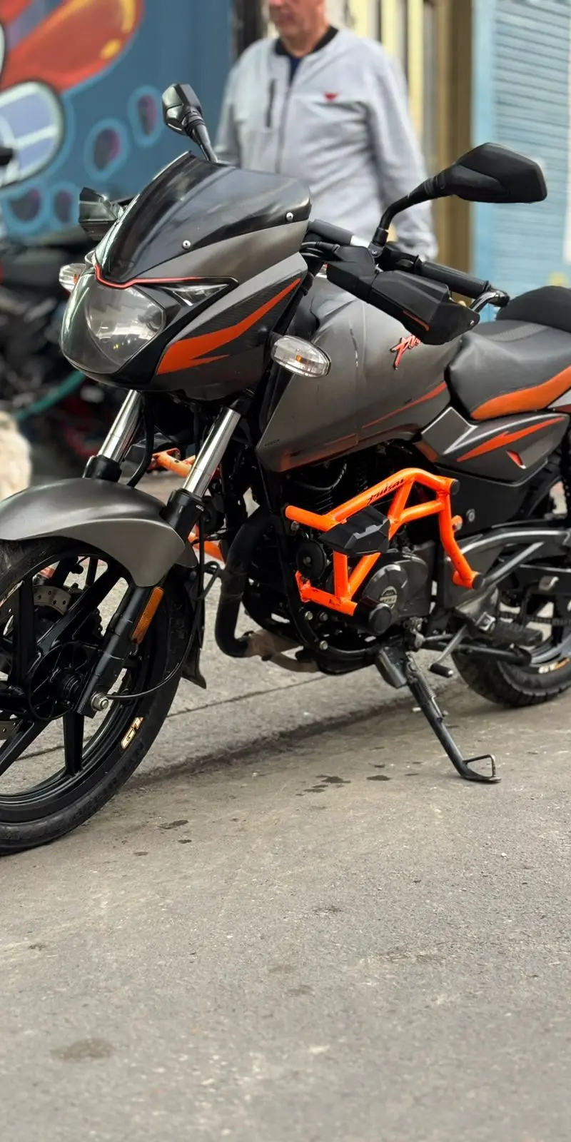 BAJAJ Pulsar 180 Neon 2022