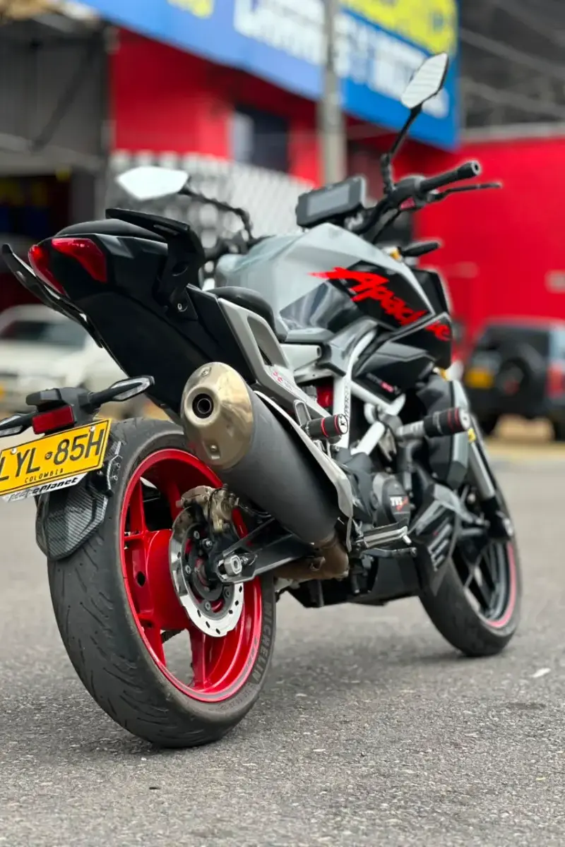 2025 TVS Apache RR310 Usada | Bogotá — imagen 2