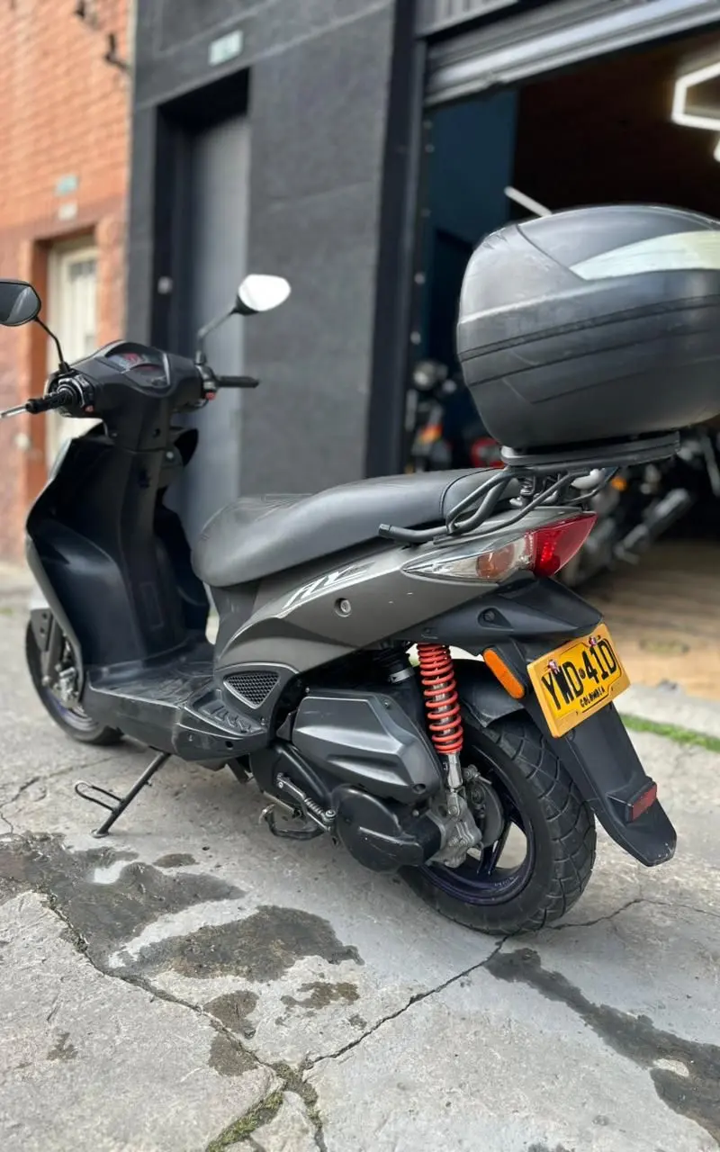 2016 KYMCO FLY 125 Usada |  Bogotá — imagen 4