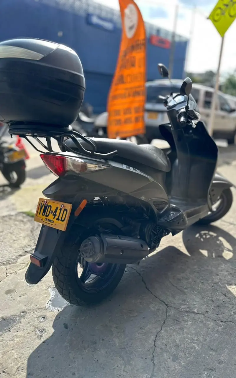 2016 KYMCO FLY 125 Usada |  Bogotá — imagen 2