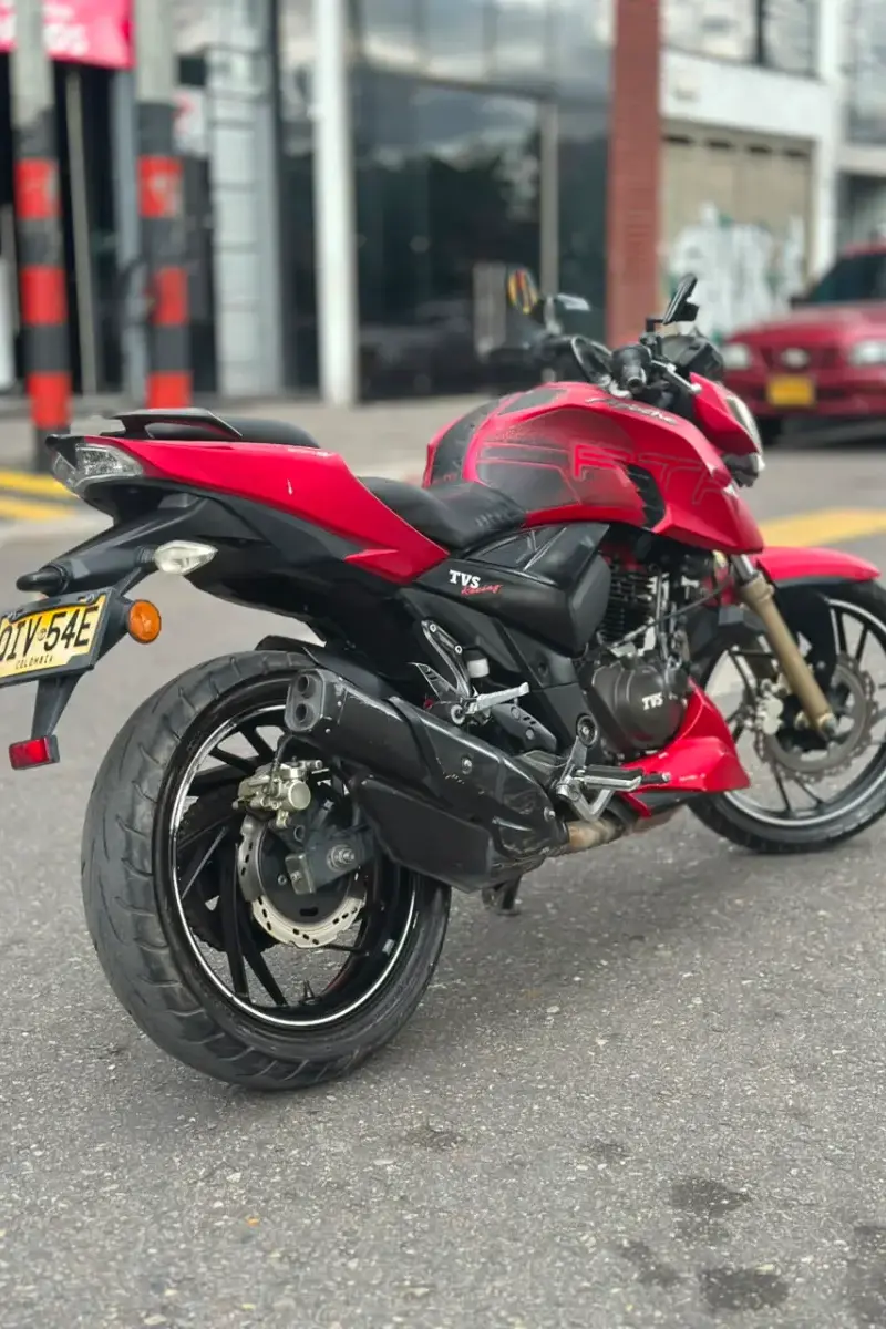 2018 TVS Apache RTR 200 4V Usada | Bogotá — imagen 4