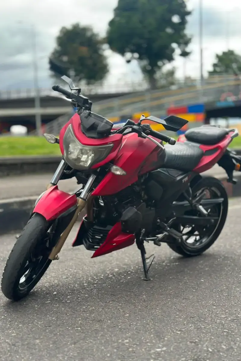2018 TVS Apache RTR 200 4V Usada | Bogotá — imagen 1