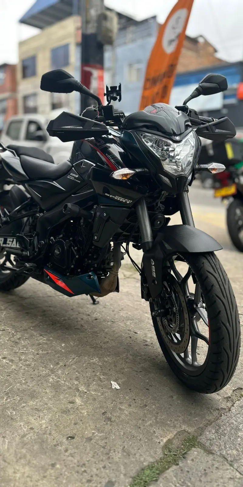 2025 BAJAJ Pulsar NS200 FI ABS  Usada | Bogotá — imagen 4