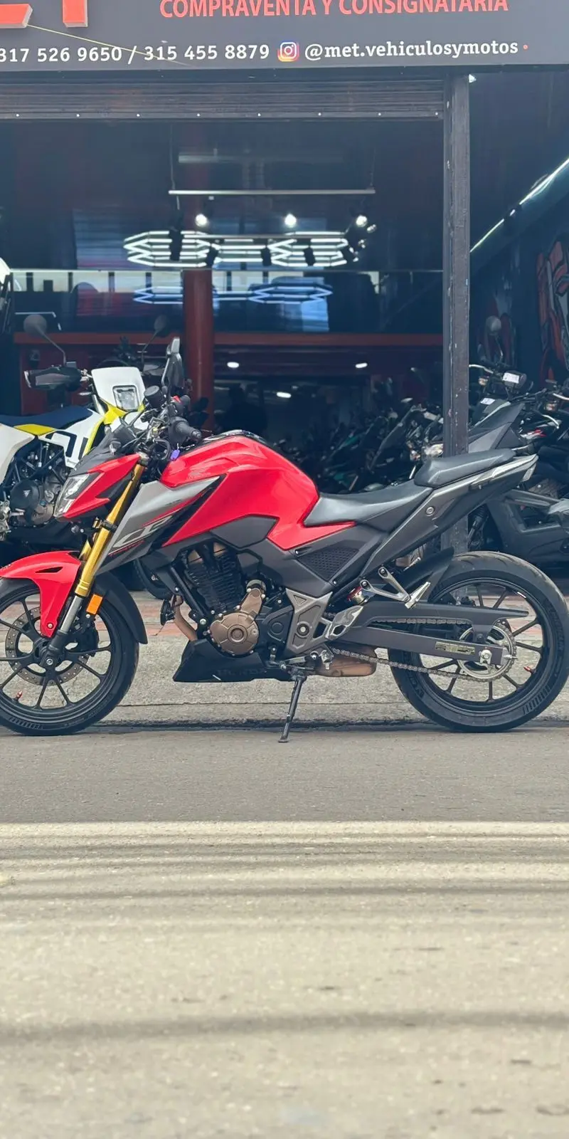 Honda CB300F 2024